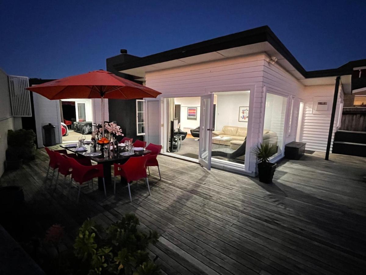 Ocean Front East End Beach House New Plymouth Eksteriør bilde