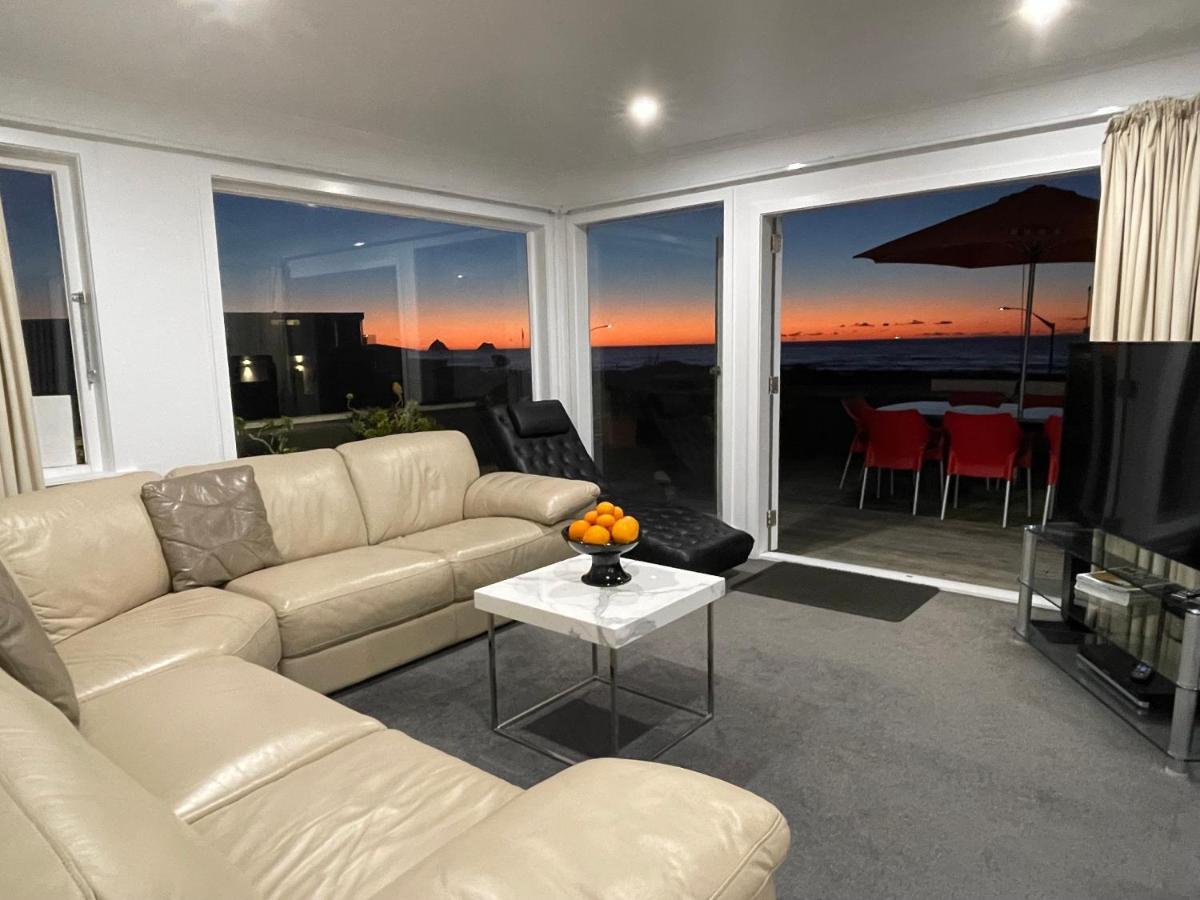 Ocean Front East End Beach House New Plymouth Eksteriør bilde